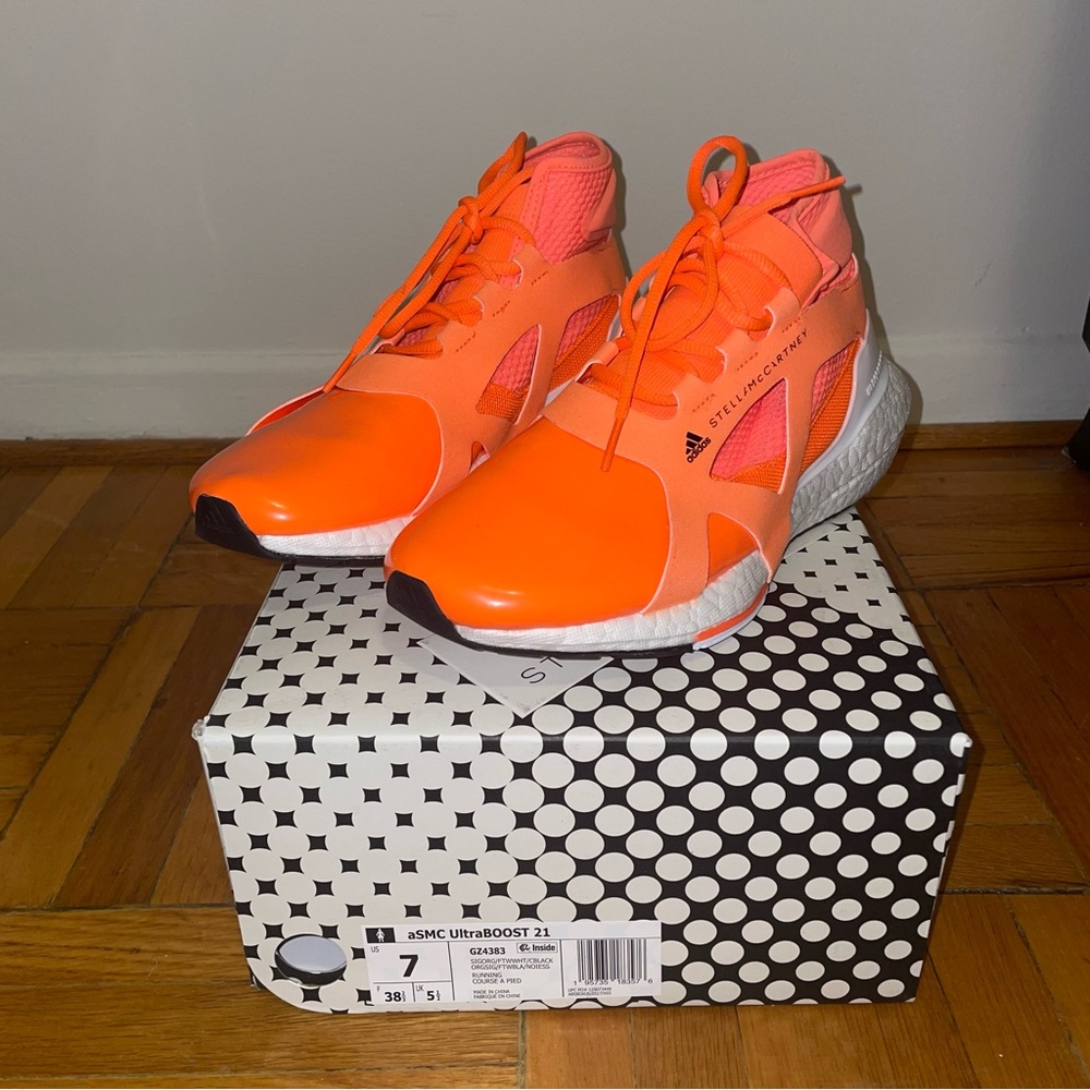 NWT brand new Adidas x Stella McCartney Ultra Boost sneakers